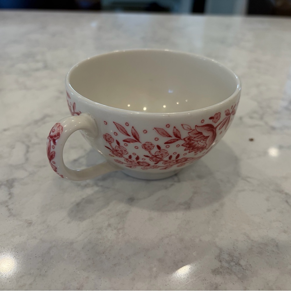 6 Floral Red and White Teacups and Saucers - Picture 2 of 5
